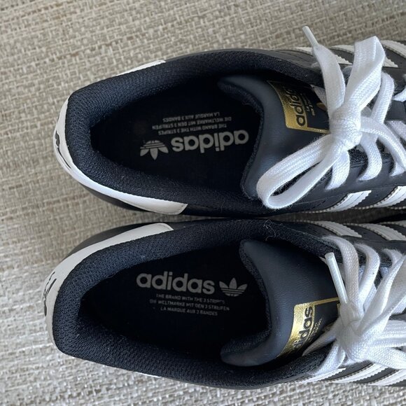 Adidas Black Superstars Men’s 10 - Picture 7 of 7